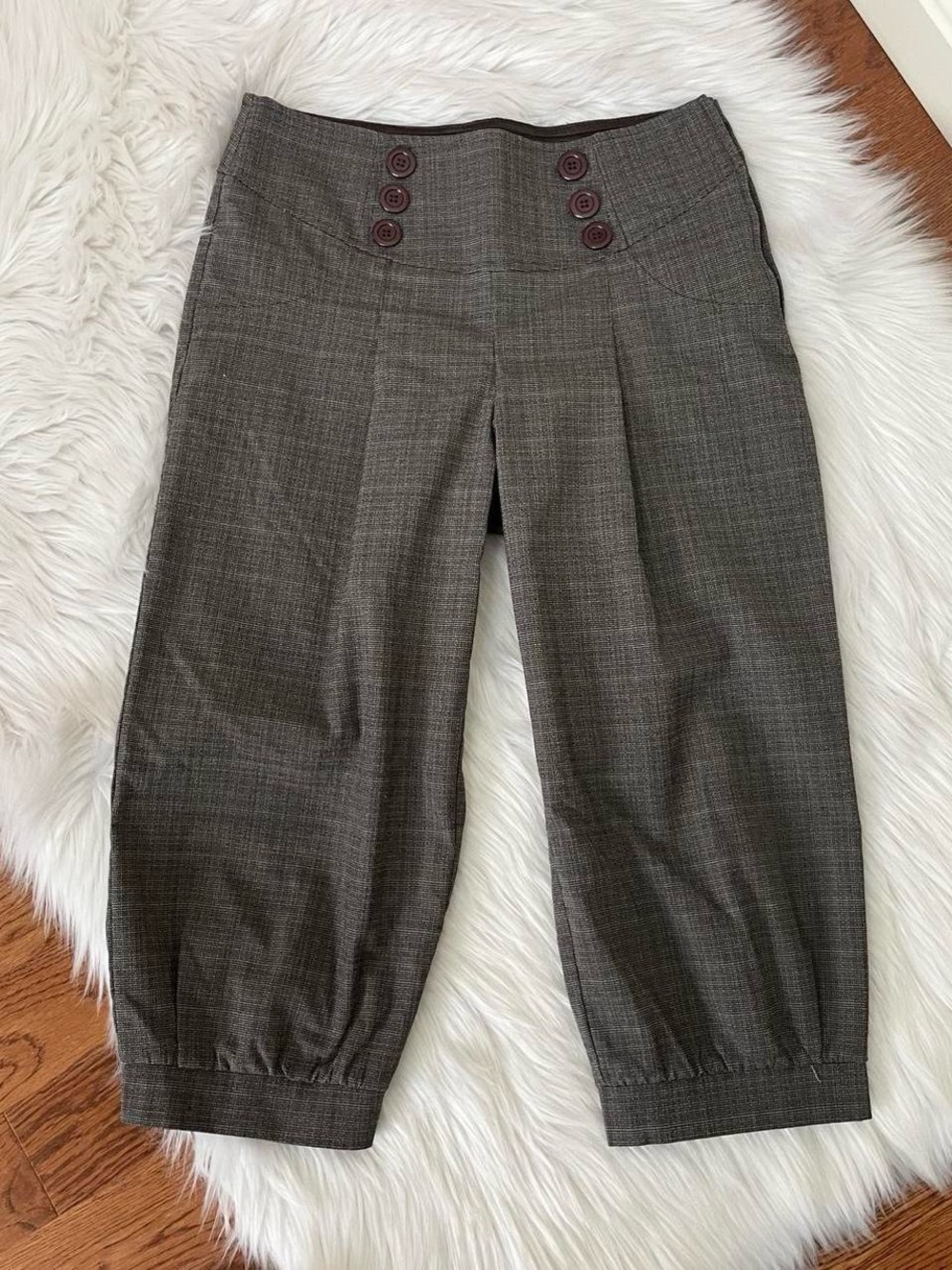 Vintage Y2K brown plaid capri pants by Dazz